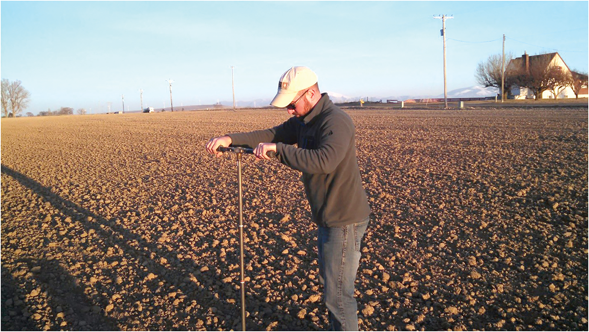 Soil sample collection from a production field in southern Idaho. Source: Rogers et al., 2018 (https://doi.org/10.2136/sssaj2018.01.0054).