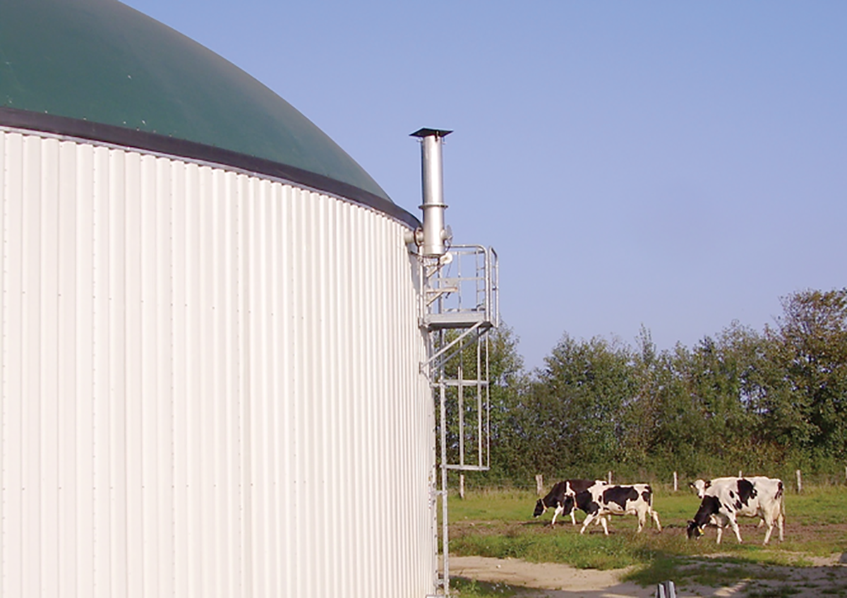 Anaerobic digester. Source: Wikimedia Commons/Vortexrealm.