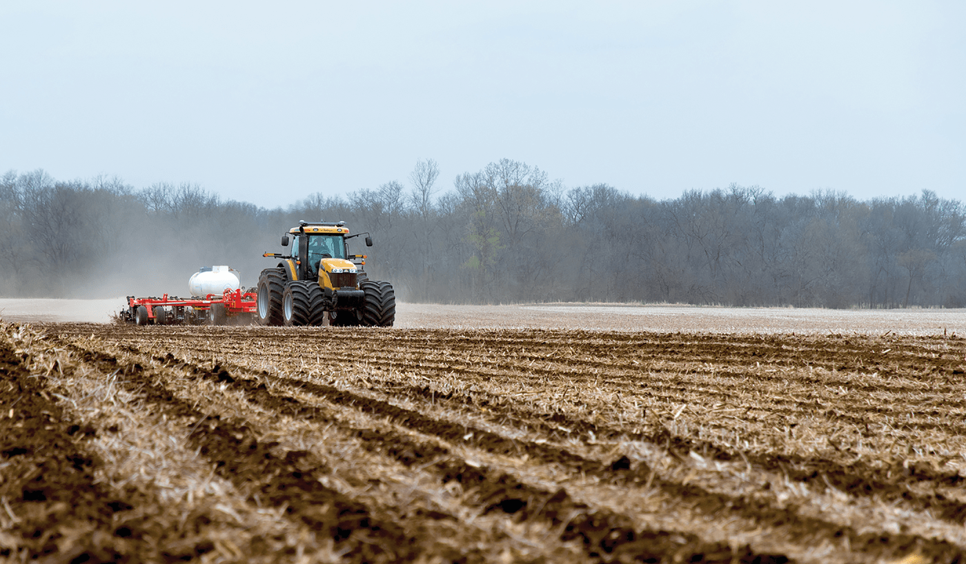 Fertilizer nitrogen injection through anhydrous ammonia reduces potential nitrogen losses and keeps nitrogen in a more stabilized ammonium form during the early growing season. Photo courtesy of UNL CropWatch.