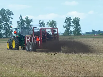 Manure is applied on cropland. Photo by Robb Meinen.